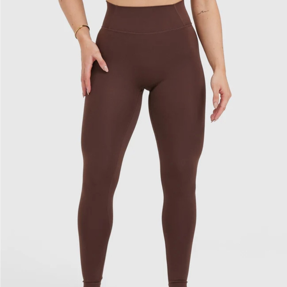 Oner Active Timeless high waisted Espresso leggings. NWT size small.